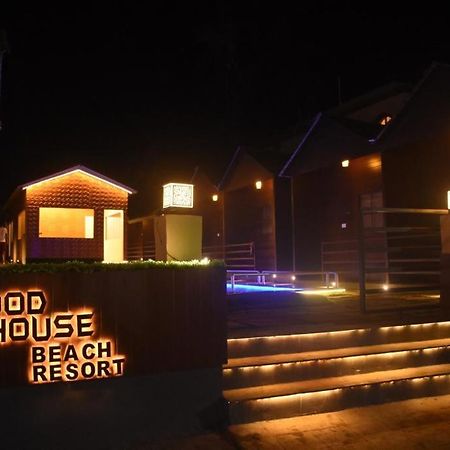 Woodhouse Beach Resort Baga Exterior foto